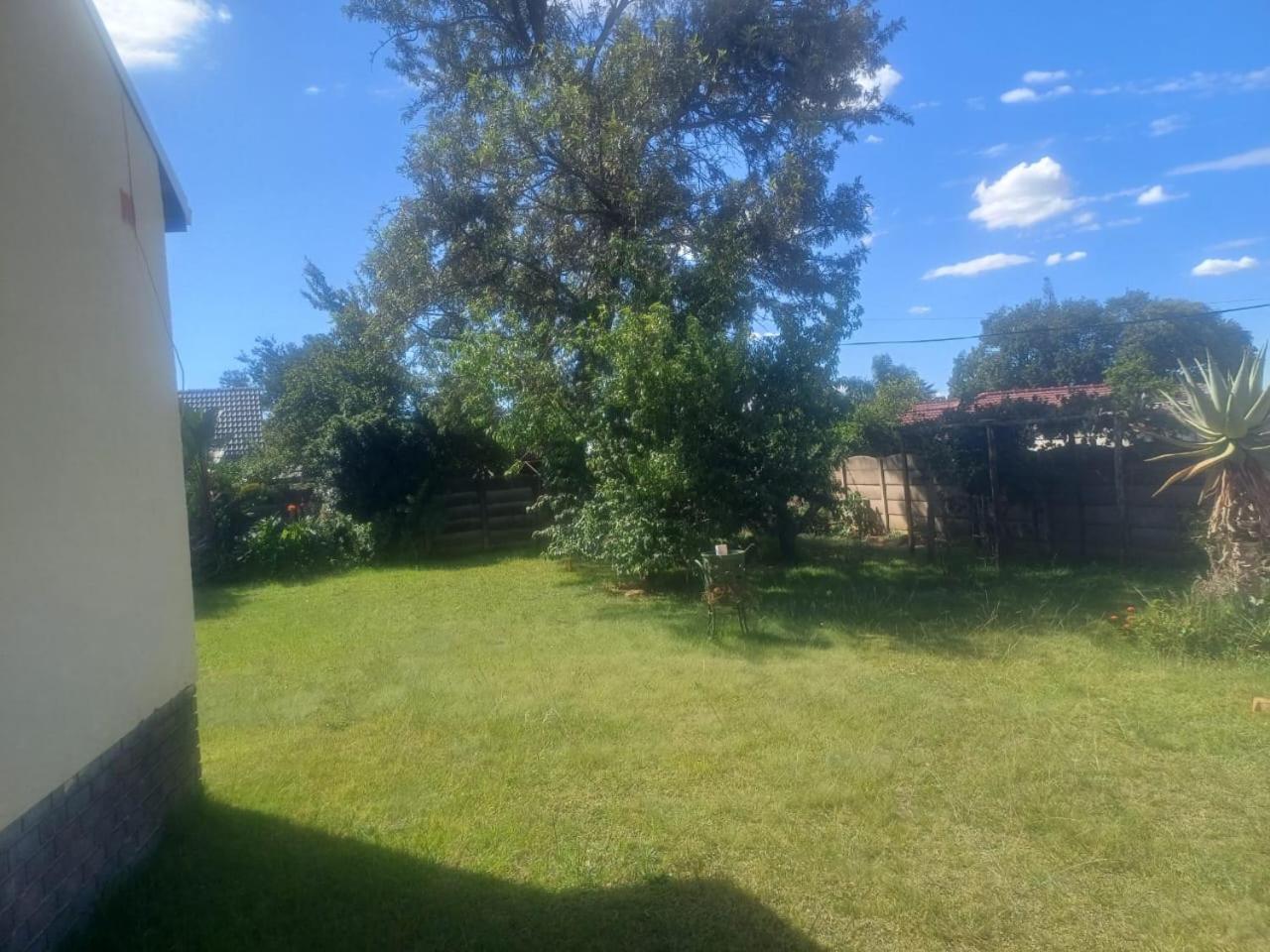 Kempton Park Lodge Birch Acres Kempton Park Eksteriør bilde